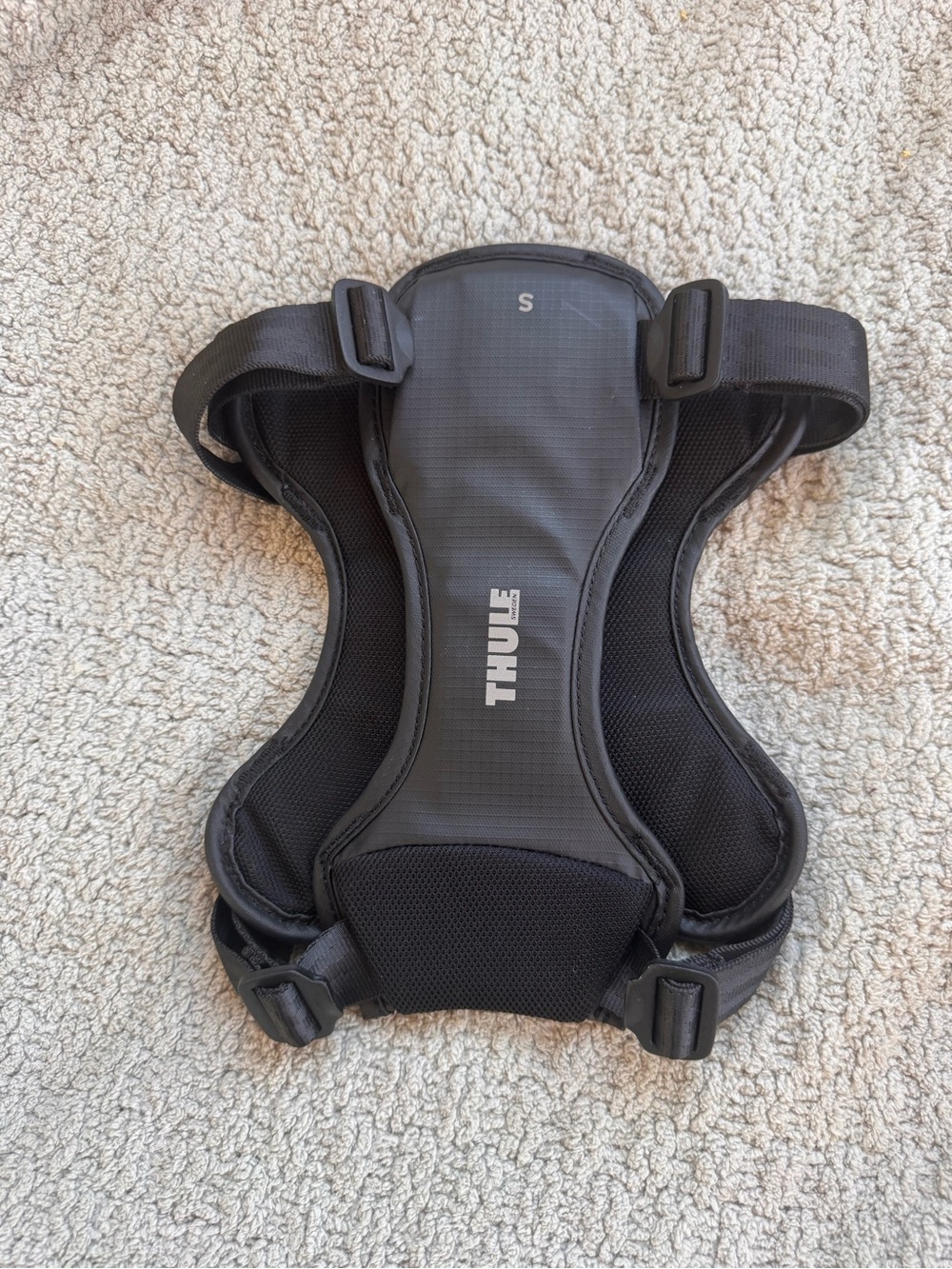 NWOT. Thule Dog Car/Seatbelt Safety Harness. Small